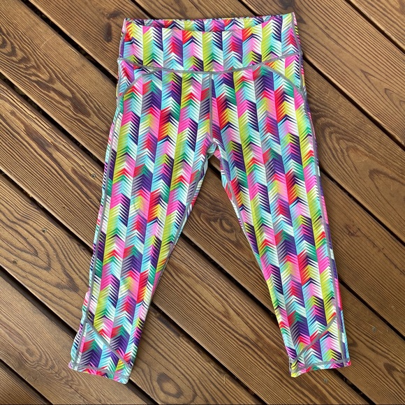 Fabletics Lima Capri Legging Chevron Geometric S - Picture 2 of 8